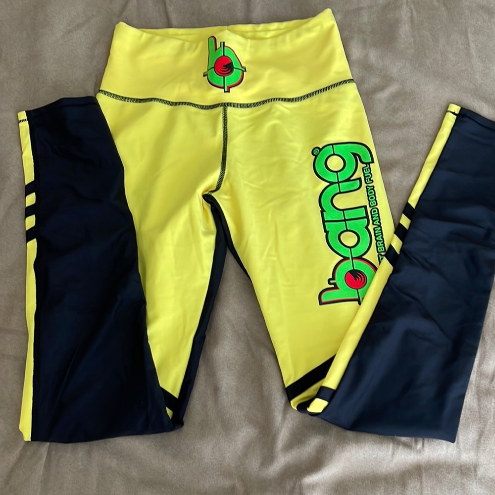 Basic Leggings size small 85% Nylon,15% Spandex